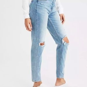 American Eagle High-Waist Mom Jean - Cool Classic